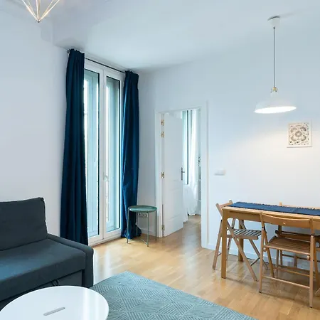 Bright And Cozy Flat In The Heart Of The *
